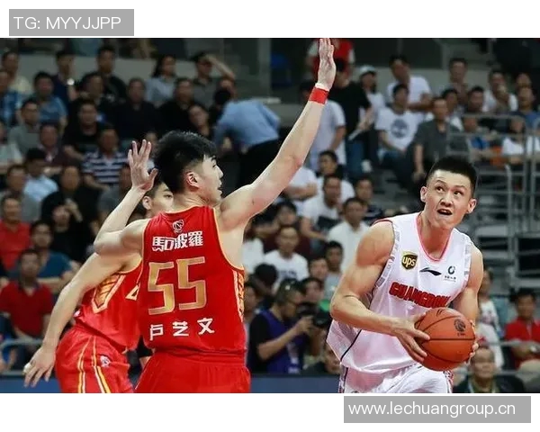 深圳篮球队中路突破革新探索新战术提升球队整体实力与竞争力 深圳篮球队中路突破革新探索新战术提升球队整体实力与竞争力